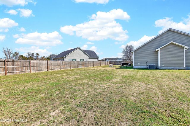 107 Waverly Way, Jacksonville, NC 28540