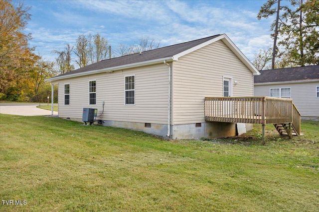 3228 Mayfield Drive, Johnson City, TN 37604