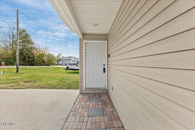 3228 Mayfield Drive, Johnson City, TN 37604