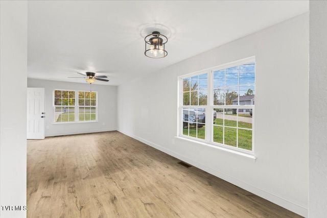 3228 Mayfield Drive, Johnson City, TN 37604