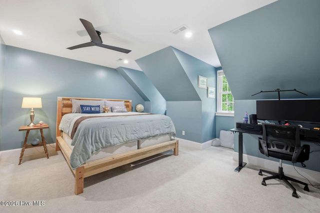 279 Beech Cove Drive, Grimesland, NC 27837