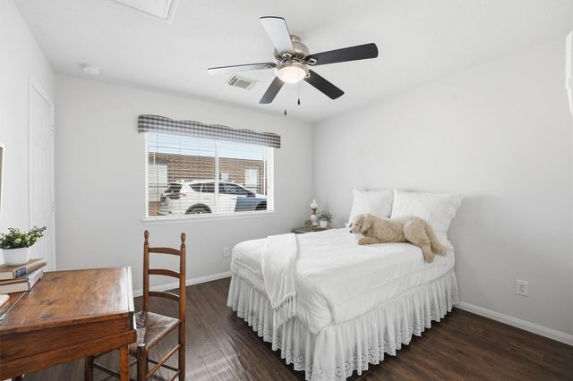 2605 Hampton Springs Drive, Seabrook, TX 77586