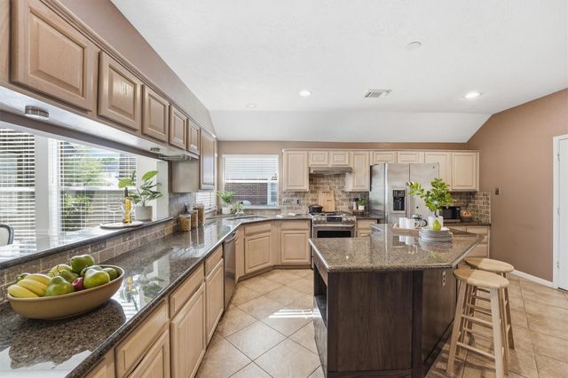 2605 Hampton Springs Drive, Seabrook, TX 77586