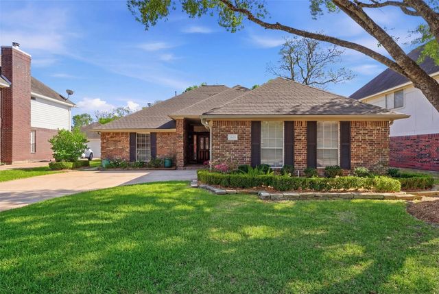 2605 Hampton Springs Drive, Seabrook, TX 77586