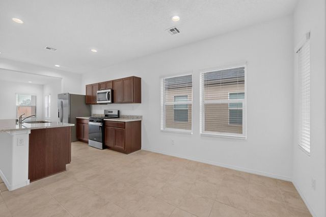 280 Prism Avenue SW, Rio Rancho, NM 87124