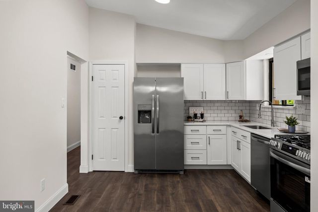 841 CHESTNUT AVE, Deptford, NJ 08096