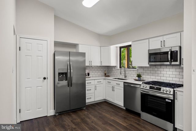 841 CHESTNUT AVE, Deptford, NJ 08096