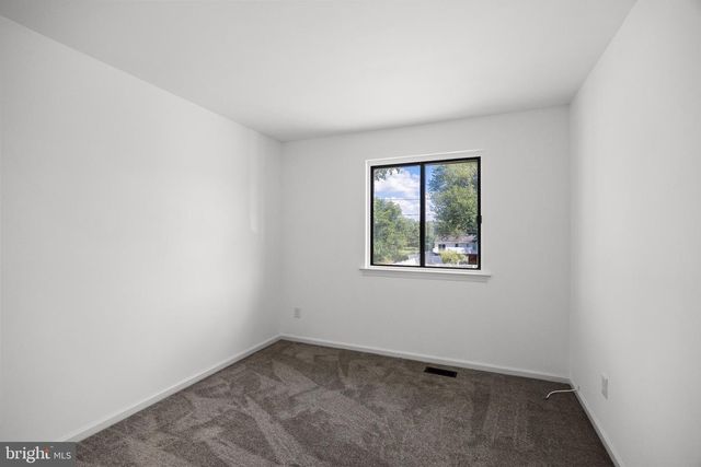 841 CHESTNUT AVE, Deptford, NJ 08096