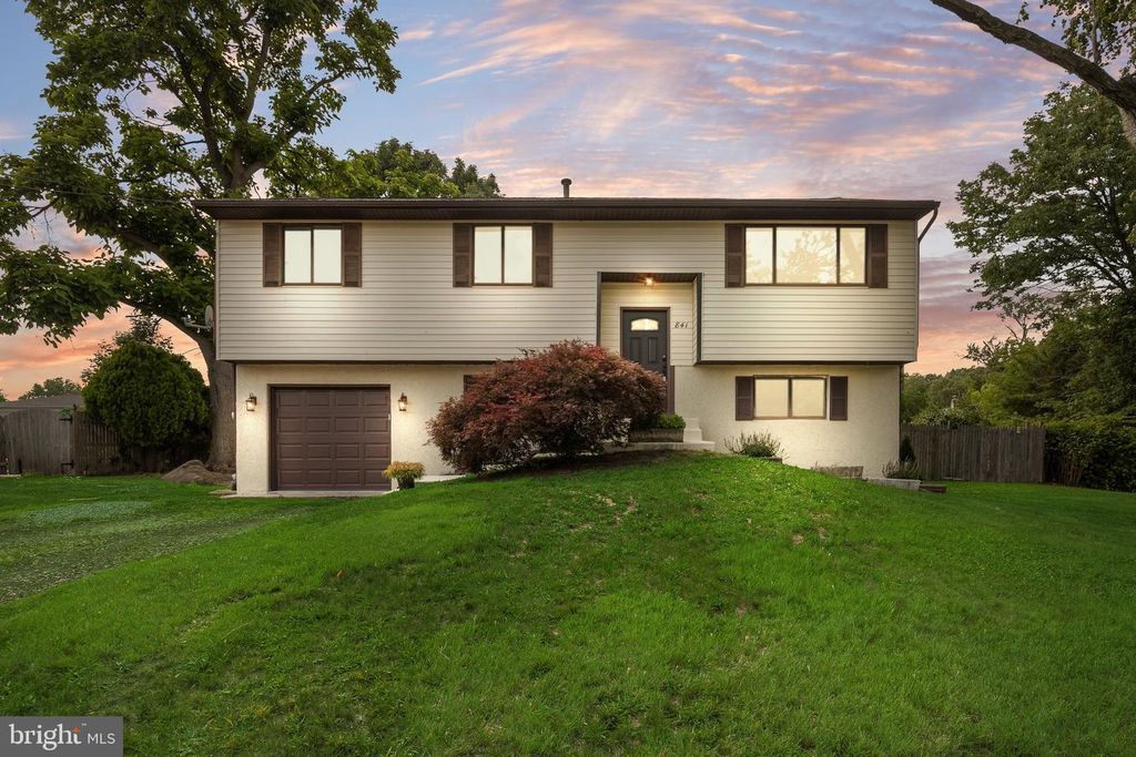 841 CHESTNUT AVE, Deptford, NJ 08096