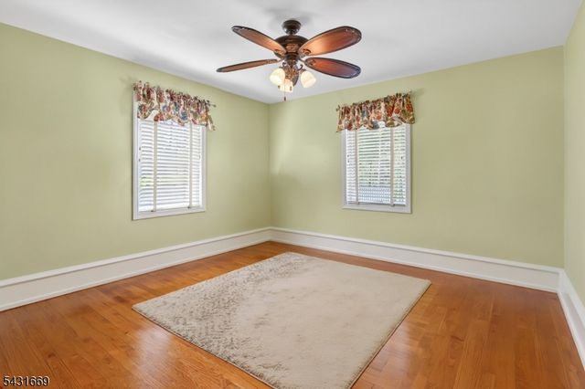 14 Taylor Dr, New Brunswick City, NJ 08901
