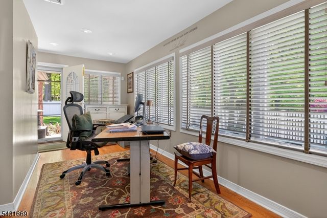 14 Taylor Dr, New Brunswick City, NJ 08901