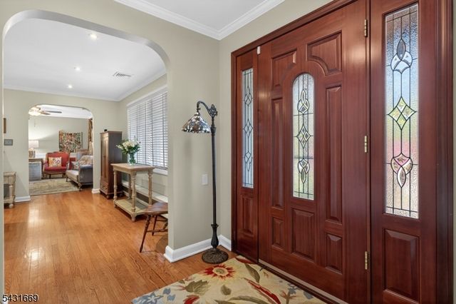 14 Taylor Dr, New Brunswick City, NJ 08901