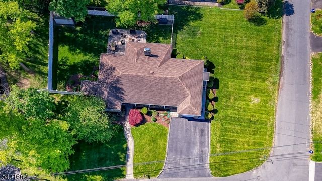 14 Taylor Dr, New Brunswick City, NJ 08901