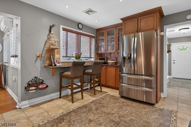 14 Taylor Dr, New Brunswick City, NJ 08901