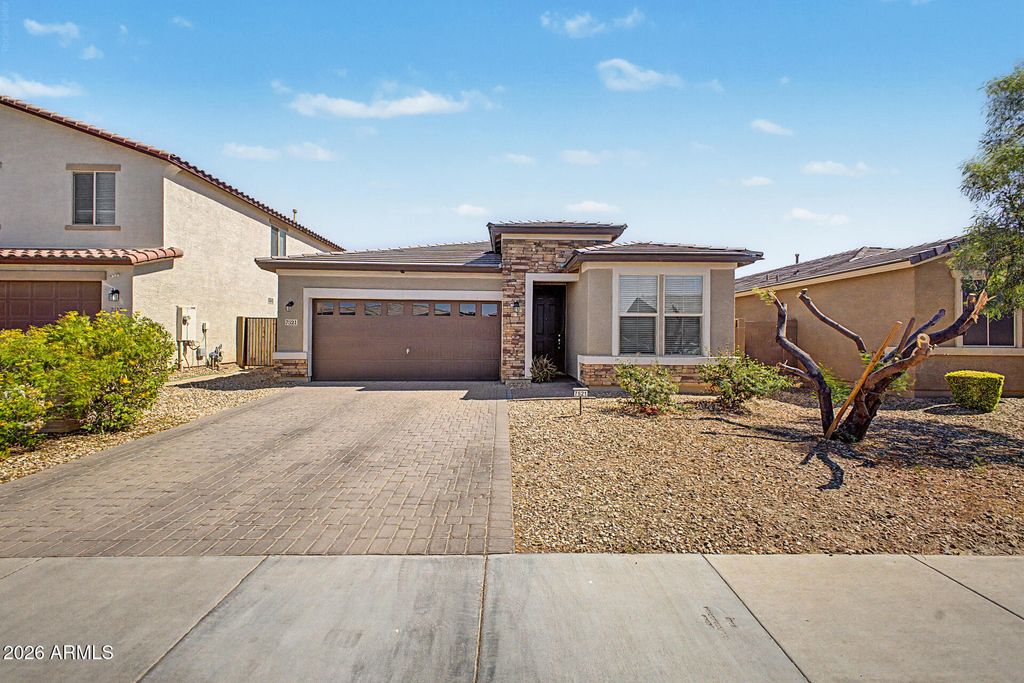 7521 W SUPERIOR Avenue, Phoenix, AZ 85043