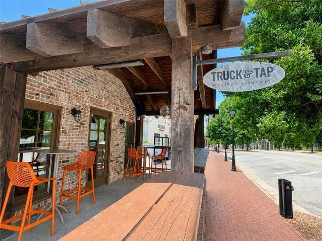 205 Midnight Oak Run 5, Alpharetta, GA 30009