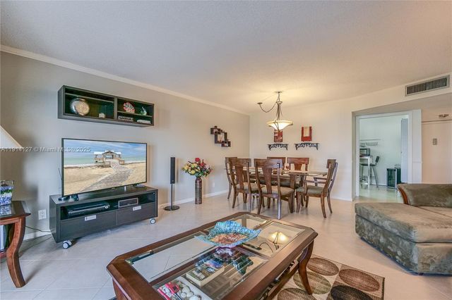 4751 NW 21st St 515, Lauderhill, FL 33313