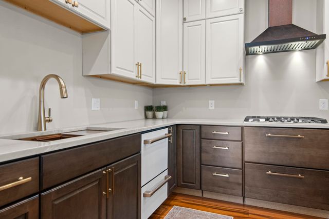 766 N Waypoint Circle, Suttons Bay Twp, MI 49682