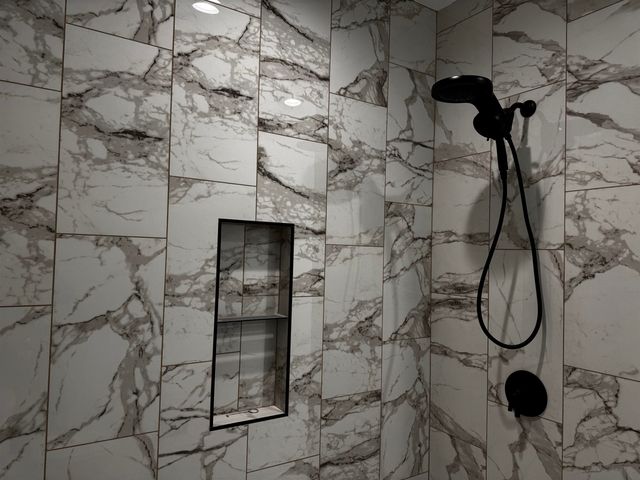 766 N Waypoint Circle, Suttons Bay Twp, MI 49682