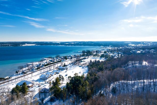 766 N Waypoint Circle, Suttons Bay Twp, MI 49682