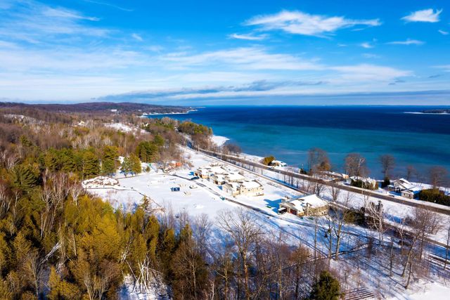 766 N Waypoint Circle, Suttons Bay Twp, MI 49682