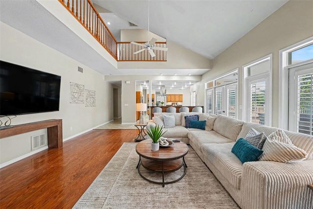833 MARCO DRIVE NE, St Petersburg, FL 33702