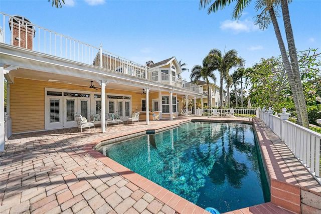 833 MARCO DRIVE NE, St Petersburg, FL 33702