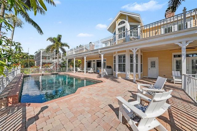 833 MARCO DRIVE NE, St Petersburg, FL 33702
