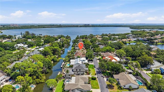 833 MARCO DRIVE NE, St Petersburg, FL 33702