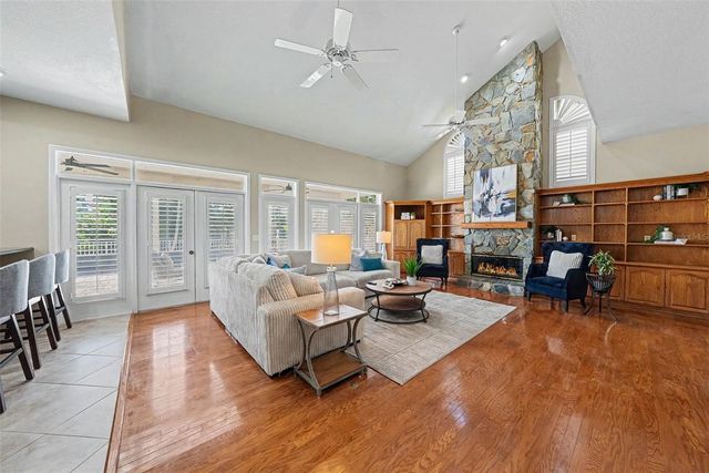 833 MARCO DRIVE NE, St Petersburg, FL 33702