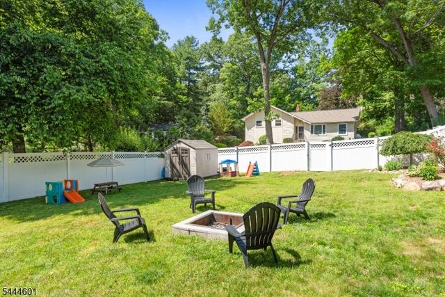 561 Rogers Dr, Roxbury Twp., NJ 07850