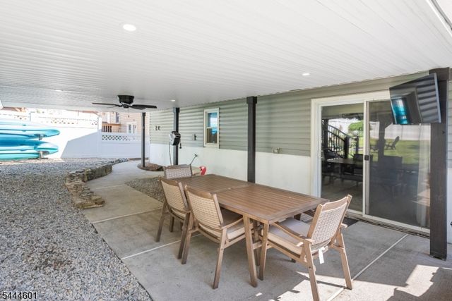 561 Rogers Dr, Roxbury Twp., NJ 07850