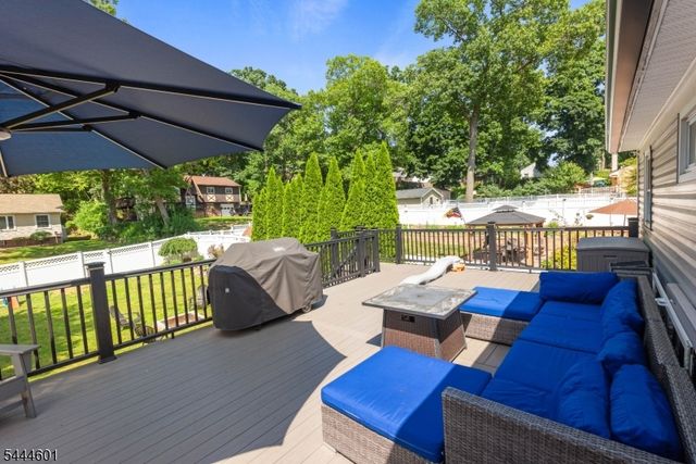 561 Rogers Dr, Roxbury Twp., NJ 07850