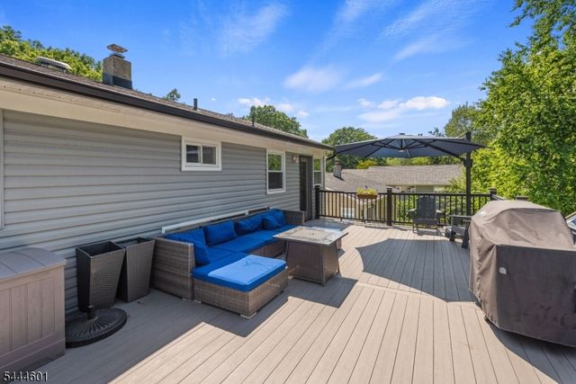 561 Rogers Dr, Roxbury Twp., NJ 07850