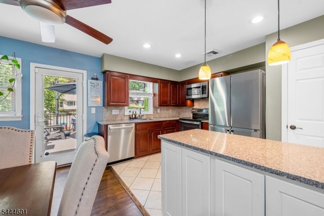 561 Rogers Dr, Roxbury Twp., NJ 07850