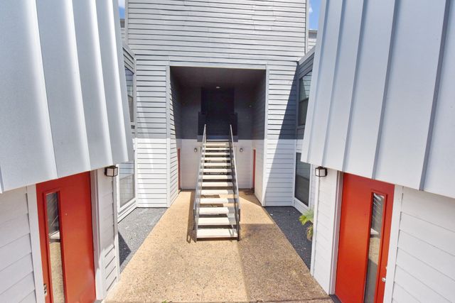 4033 Gilbert Avenue 104, Dallas, TX 75219