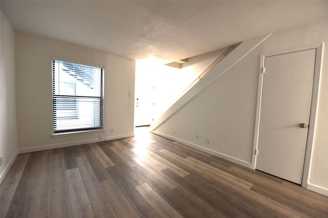 4033 Gilbert Avenue 104, Dallas, TX 75219