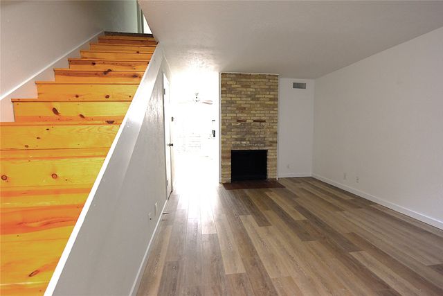 4033 Gilbert Avenue 104, Dallas, TX 75219