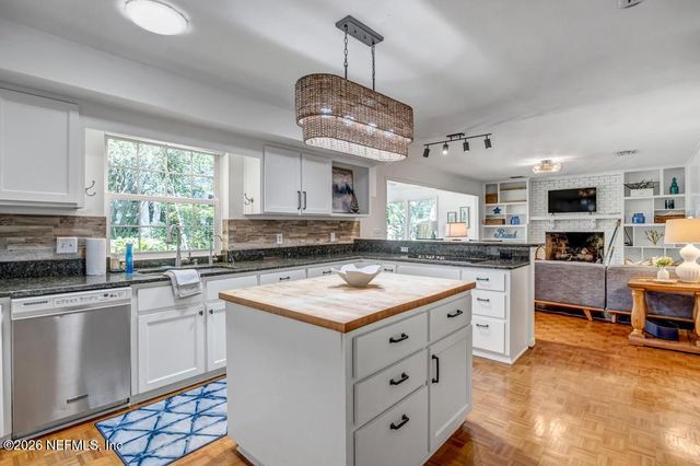 1452 SEMINOLE Road, Atlantic Beach, FL 32233