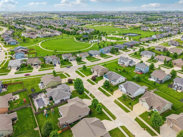 590 NE Meridian Drive, Waukee, IA 50263