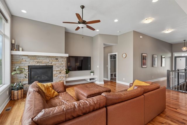 590 NE Meridian Drive, Waukee, IA 50263
