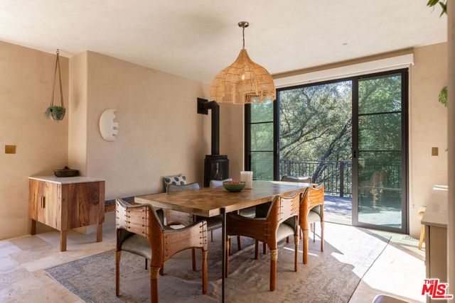 21165 Entrada Road, Topanga, CA 90290