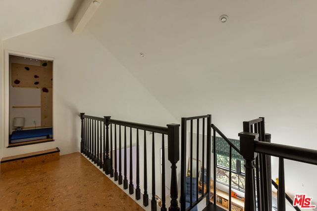 21165 Entrada Road, Topanga, CA 90290