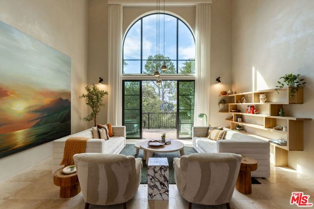 21165 Entrada Road, Topanga, CA 90290