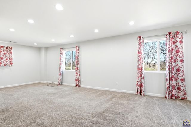 9540 SW Hodges RD, Auburn, KS 66402