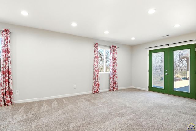 9540 SW Hodges RD, Auburn, KS 66402