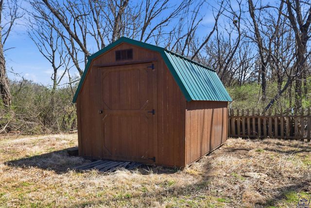 9540 SW Hodges RD, Auburn, KS 66402