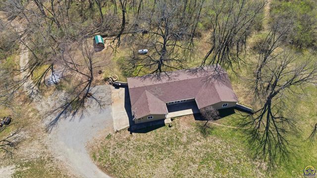 9540 SW Hodges RD, Auburn, KS 66402