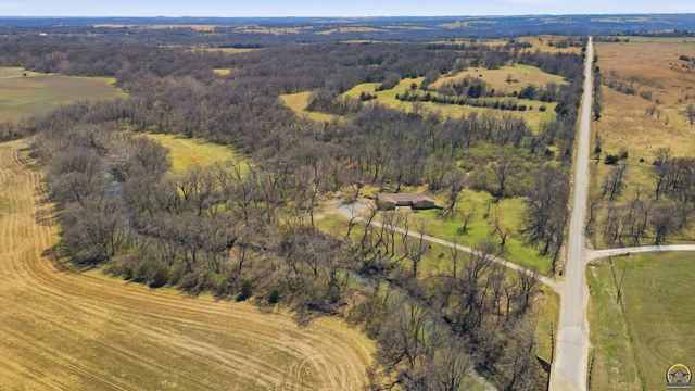 9540 SW Hodges RD, Auburn, KS 66402