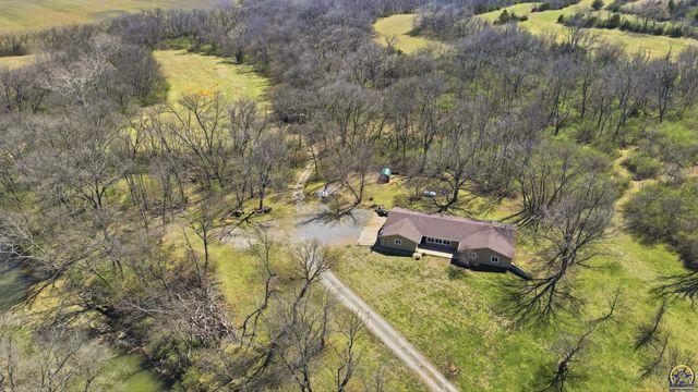 9540 SW Hodges RD, Auburn, KS 66402